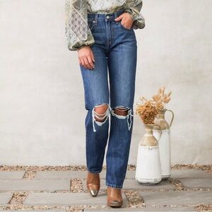 Levi’s W29 (US 8/9) Low Pro Straight Women’s Jeans Distressed A0964-0006